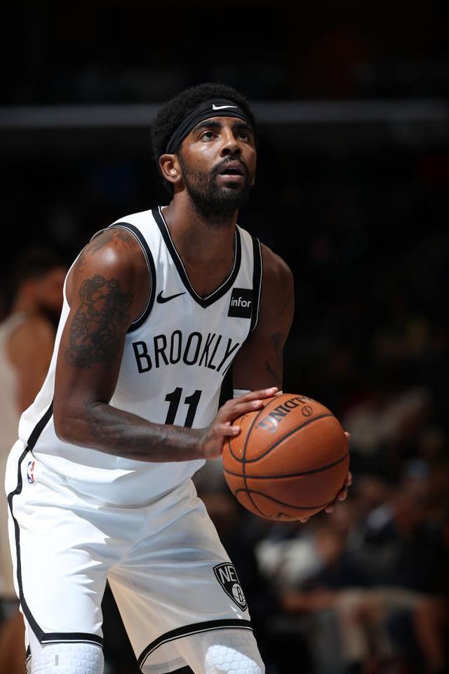 生成符合S 生成符合S