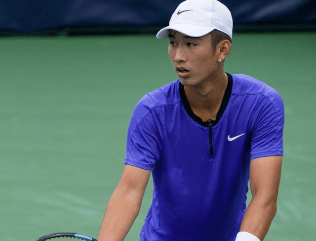 也突显了两 也突显了两