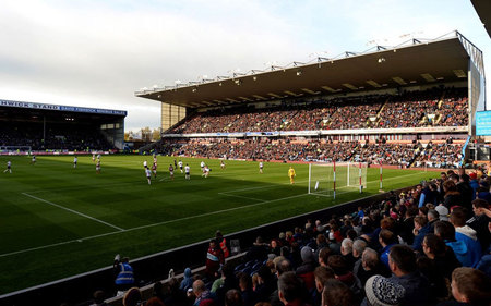 体育青岛：劈波斩浪勇向前 11支队伍“艇”进唐岛湾