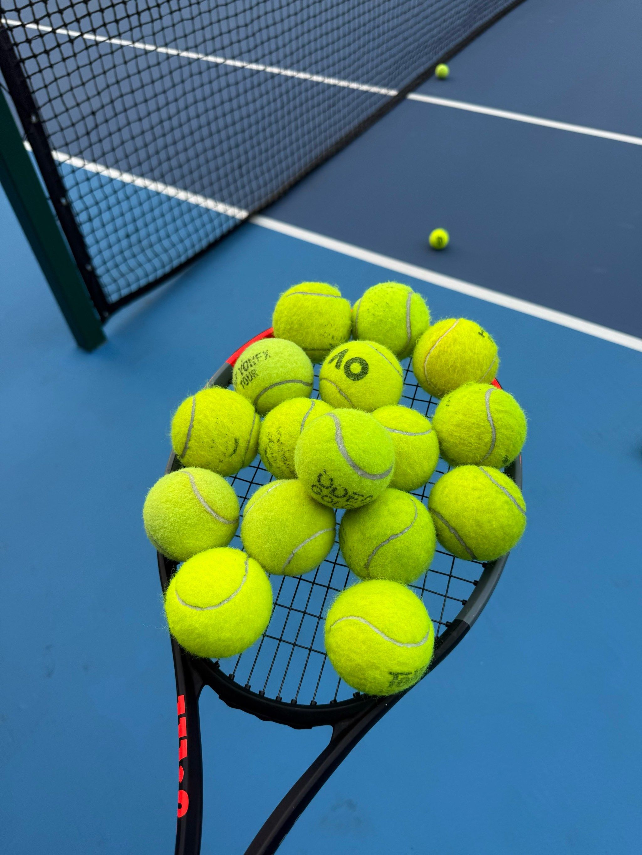 每体：阿劳霍将于本周五返回巴塞罗那，继续康复进程