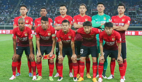 [篮球公园]曾凡博空接暴扣领衔2024年度百大好球.